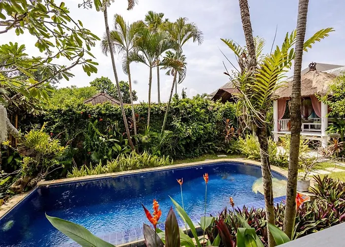 Charming, Homely, Pool, Lush Gardens, Umalas, Cozy 別荘 ケロボカン