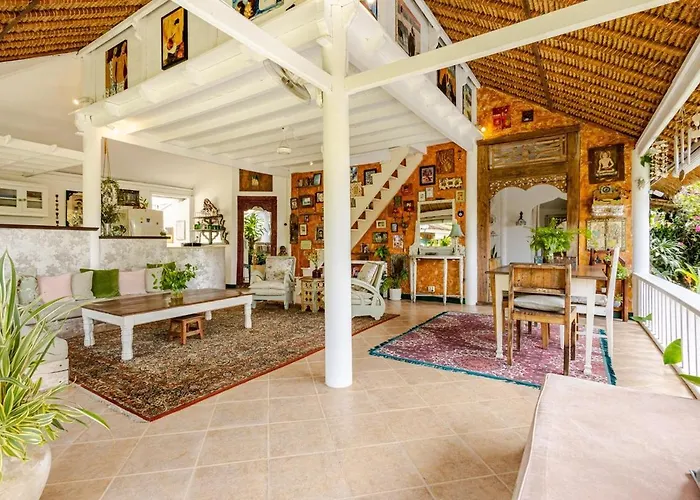 Charming, Homely, Pool, Lush Gardens, Umalas, Cozy 別荘 ケロボカン