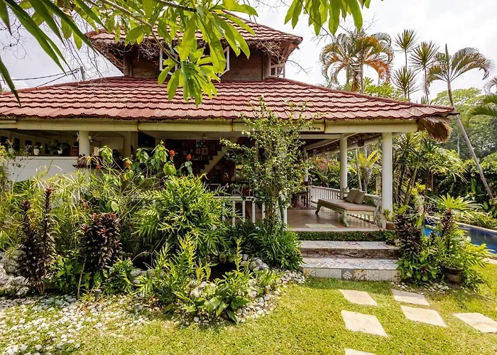 Charming, Homely, Pool, Lush Gardens, Umalas, Cozy 別荘 *