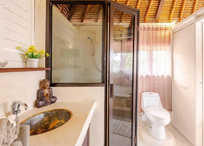 Charming, Homely, Pool, Lush Gardens, Umalas, Cozy 別荘 ケロボカン